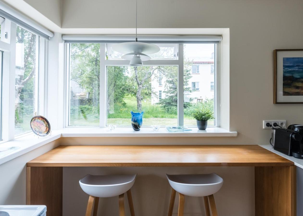Guesthouse Akureyri - Apartments Near Down Town المظهر الخارجي الصورة